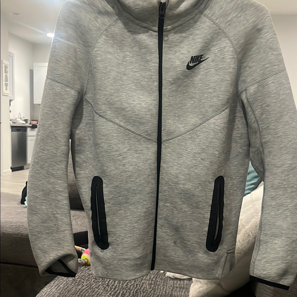 Nike Tech Kids Size Large Jacket